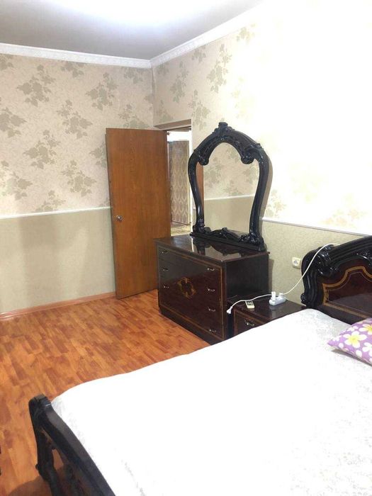 Сдается 4 ком квар в Центре {A 4-room apartment for rent in the cente}