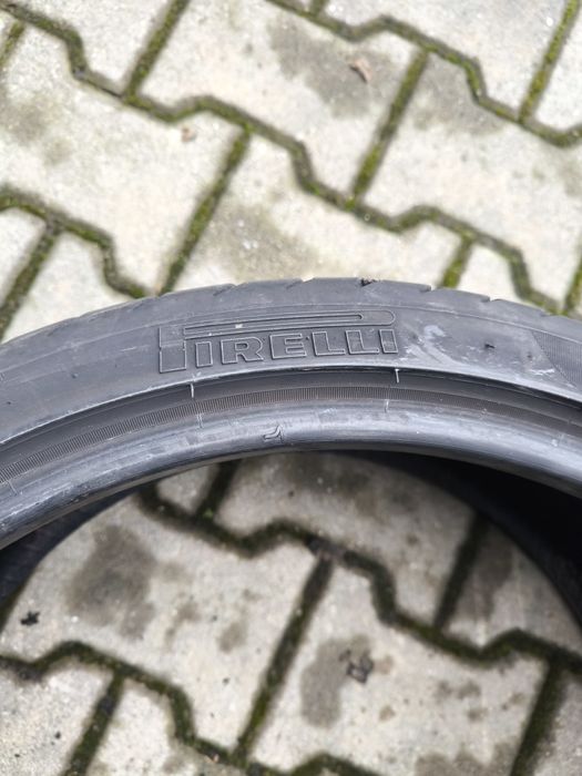 225/35R19  - 2 броя лятно ПИРЕЛИ