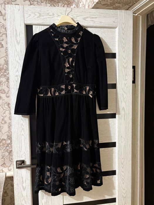 Продам срочно платья