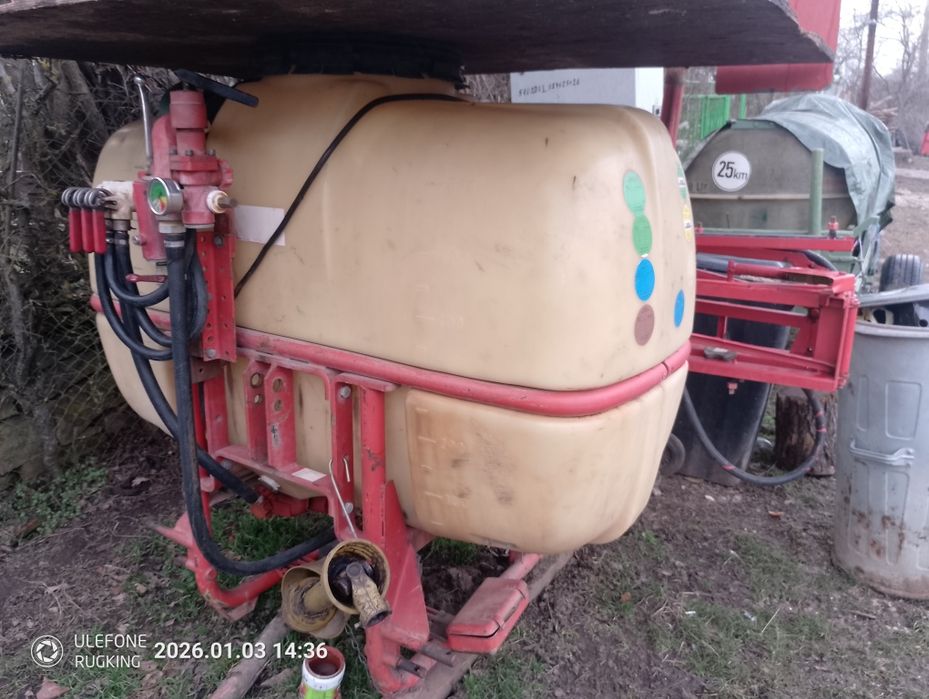 Пръскачка за трактор 600