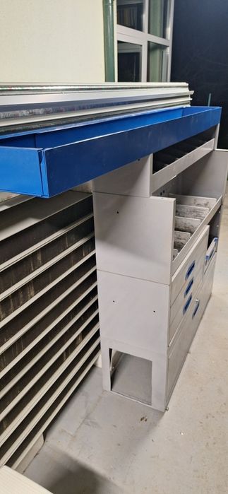 Стелаж  за   бус