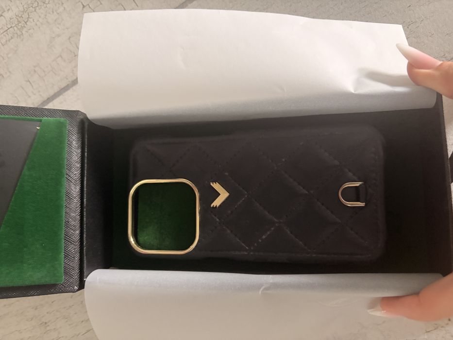 Husa velante si louis vuitton pt iphone 16 pro