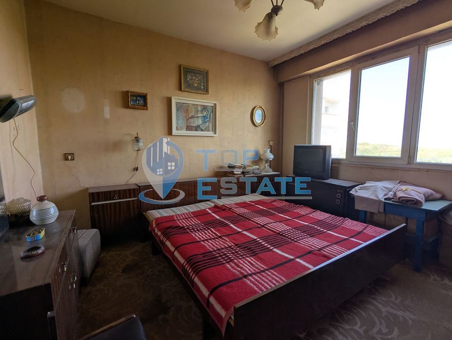 Продава се Двустаен апартамент в Горна Оряховица - 70 кв.м за 1015 €/кв.м - Снимка #2
