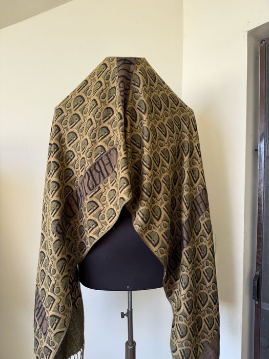 Esarfa C.D ior , impecabila