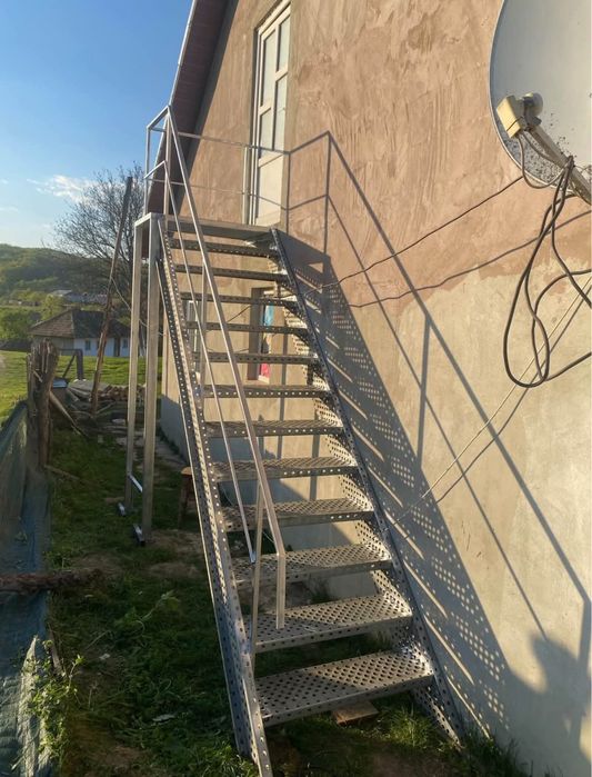 Scări zincate Grătare zincate