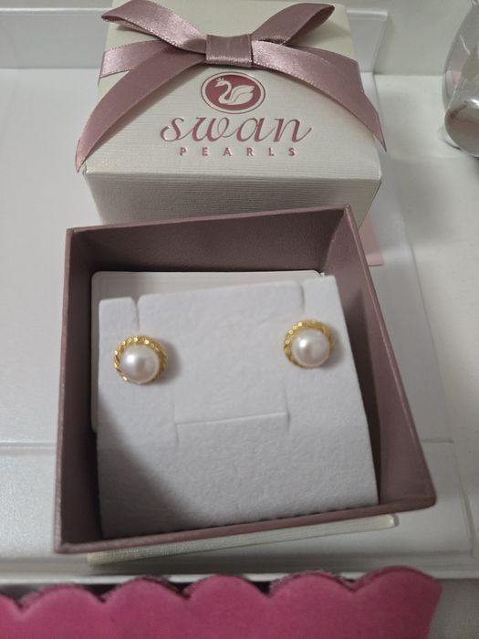 Колиета и обици, перли swan