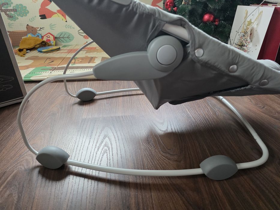 Бебешки шезлонг с вибрация JOIE wish bouncer