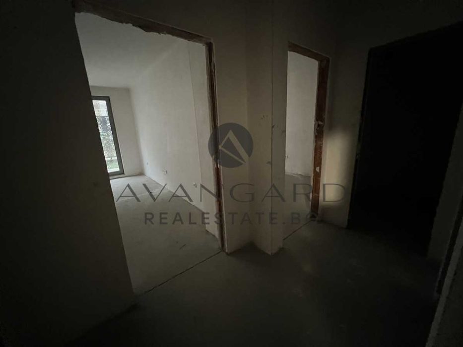 оф.19270 Двустаен с веранда и двор/ Гребна база