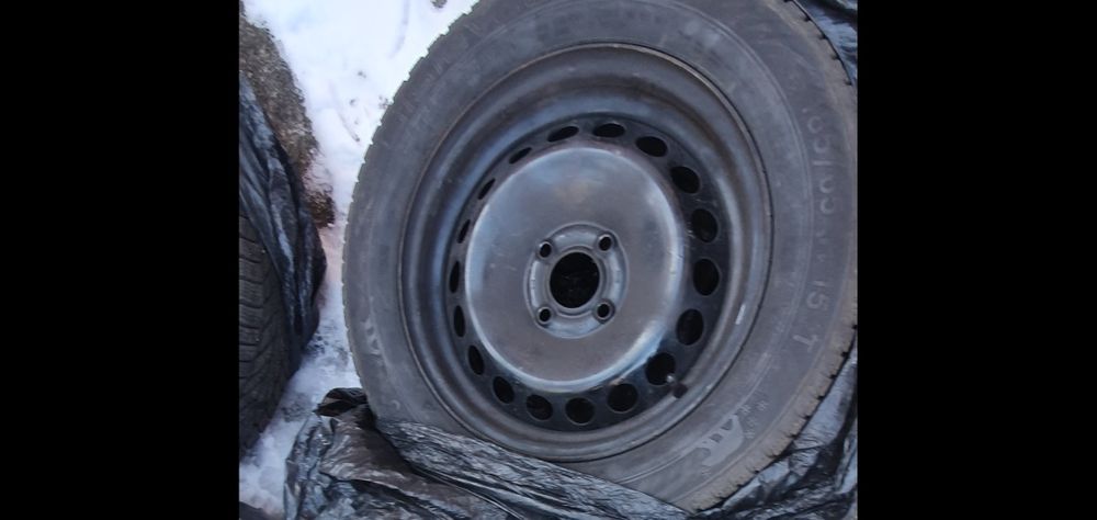 4/100/15 dacia dokker резервна джанта с гумаза дачия