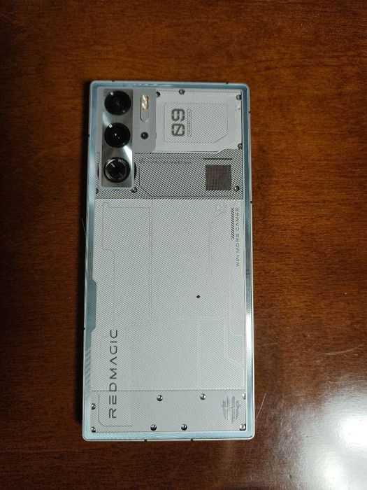 ZTE Nubia Redmagic 9 pro 16/512