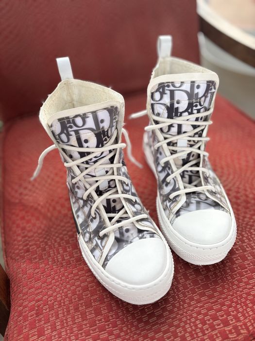 Încălțăminte converse