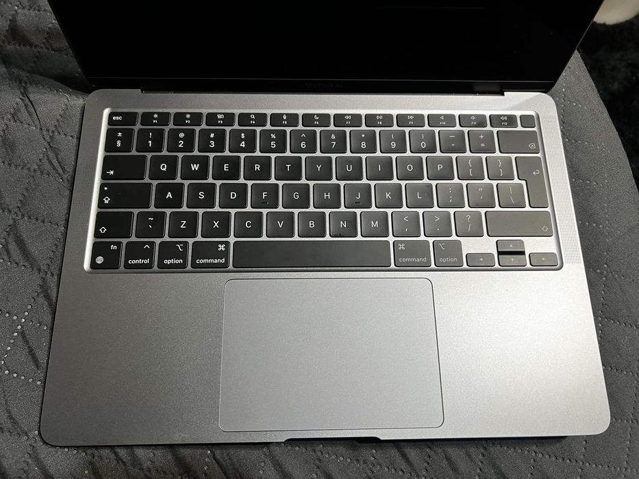Продава се Macbook Air