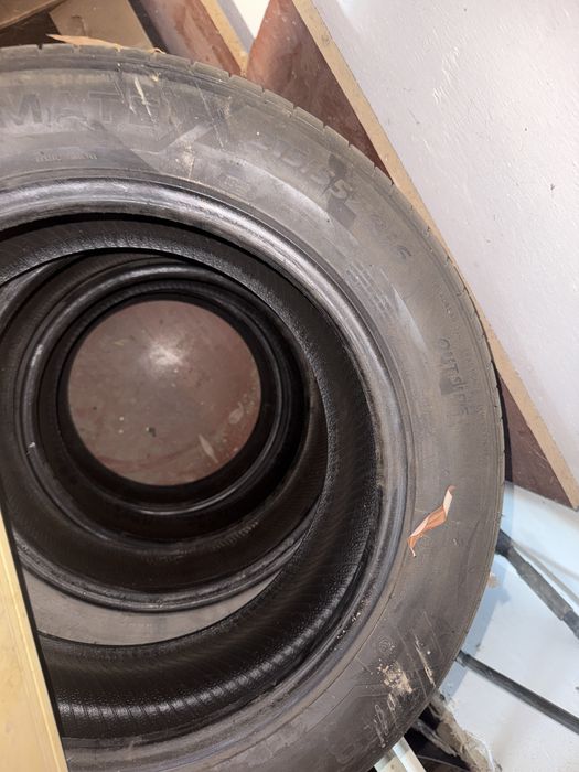 Покрышка 215/55 R16