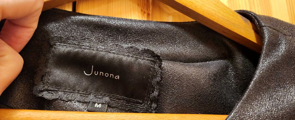 Елегантно дамско палто на Junona