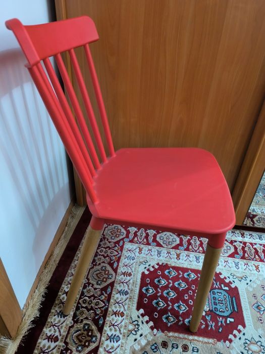 Продаю 4 стула!!