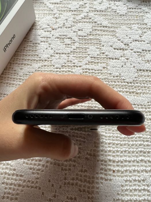 iPhone SE 2020, negru, 64GB