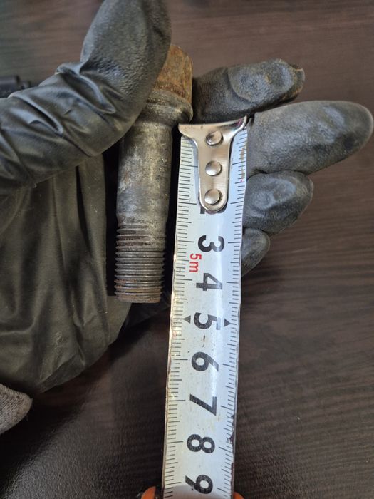 Секретни болтове 14мм/47мм Mercedes Gl, Ml, S class