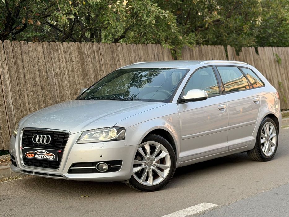 Audi A3 Sportback Facelift 1.2 TFSI 105cp 2013 LED Xenon Senzori Încălzire Pilot • RATE