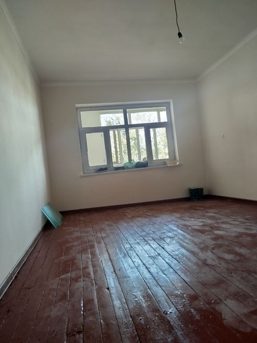 Termiz shahri markazidan 2 xonali kvartira sotiladi