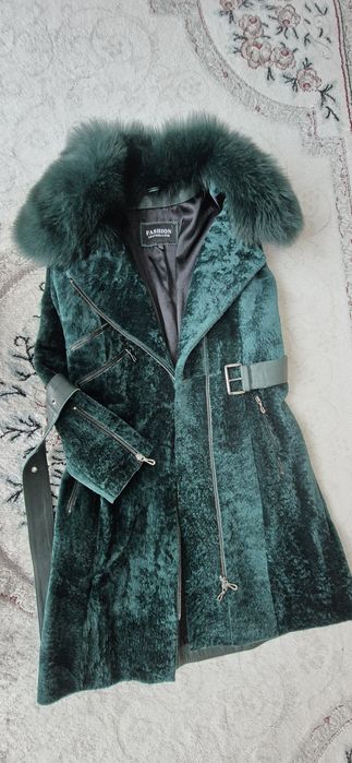 Палто / кожух от естраган, естествена кожа и лисица