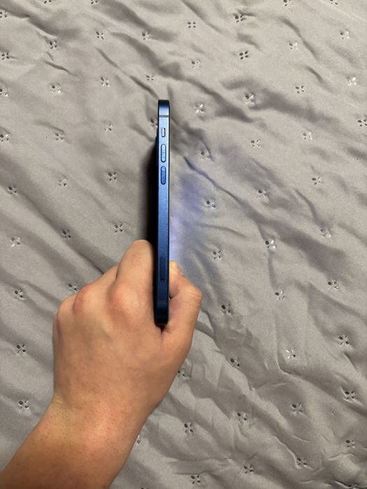 iPhone 12 128GB 79% sanatate la baterie