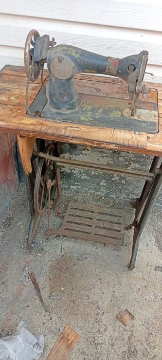 Швейная машина бу