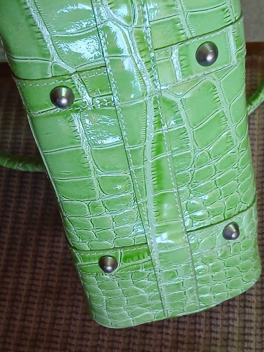 Нова италианска дамска чанта 100 % ест. кожа