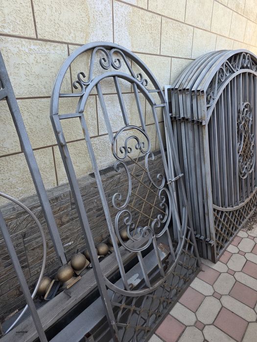 Продаю кованный забор с калиткой