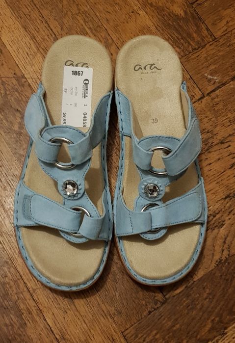 Sandale din piele Ara