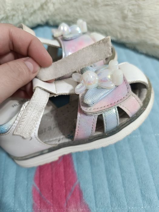 Босоножки детские р 25