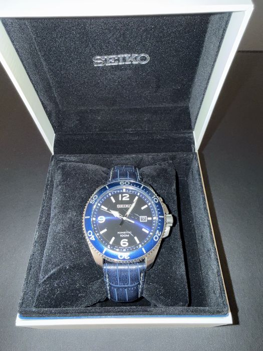 Часовник Seiko Kinetik