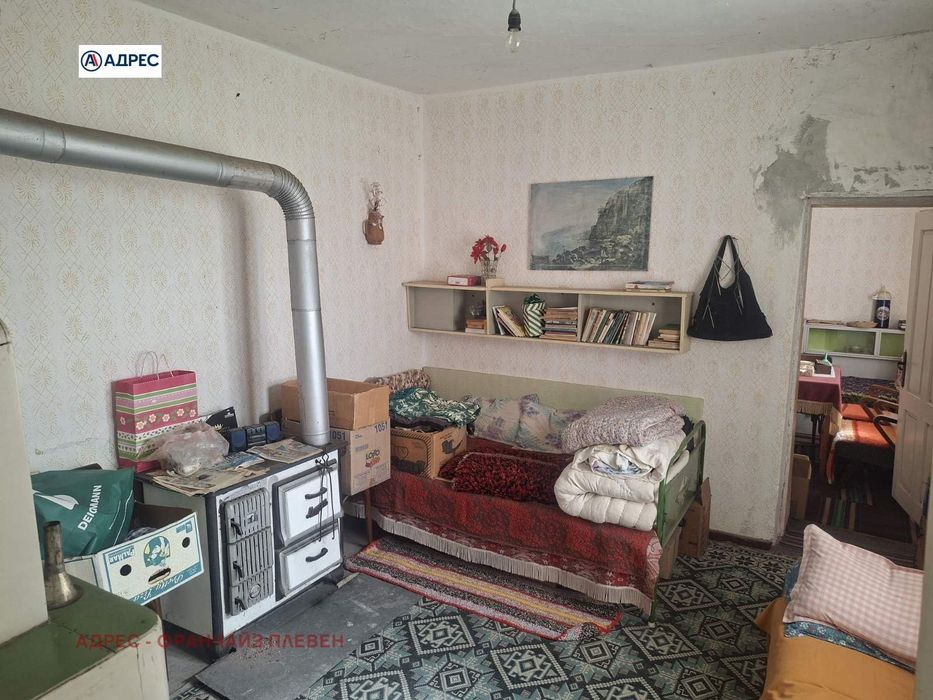 Къща в Плевен, област-с.Горни Дъбник площ 200 цена 36000