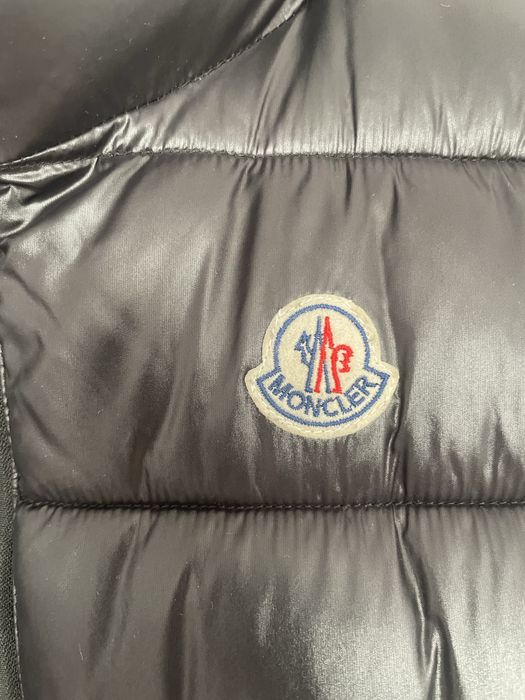 Vesta neagra Moncler