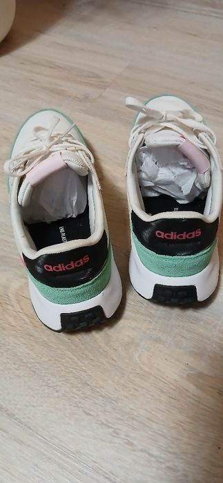 Маратонки Adidas