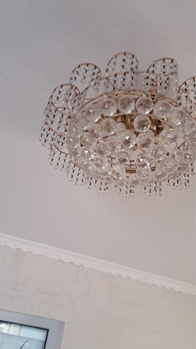 Люстра для комнаты