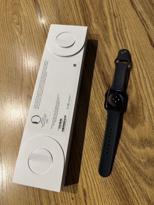 Apple Watch Series 7 Midnight Aluminum Case 45mm