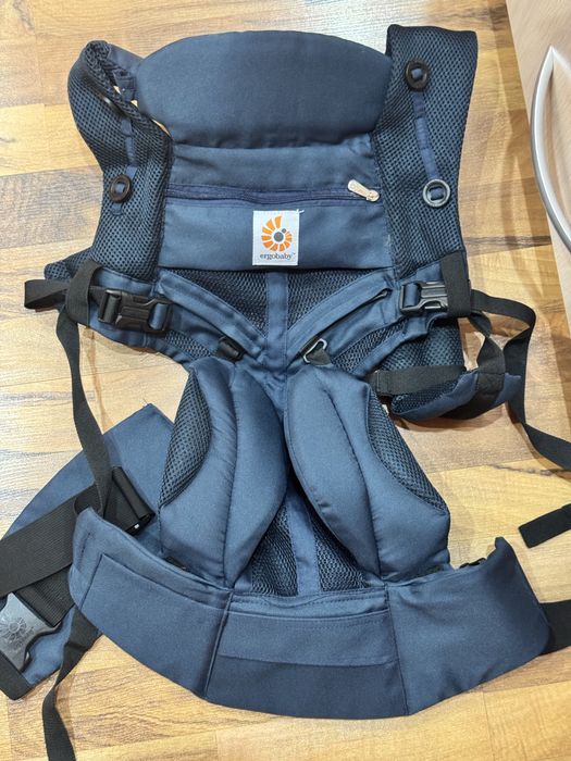 Продается эргорюкзак Ergobaby