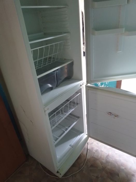 Холодильник рабочий