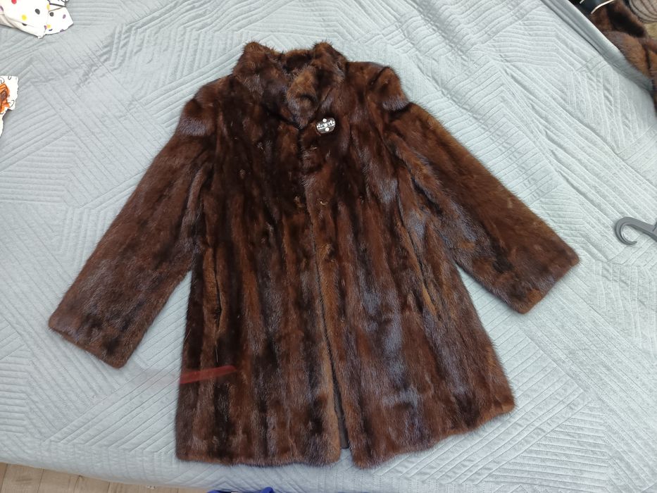 Продам норковую шубу