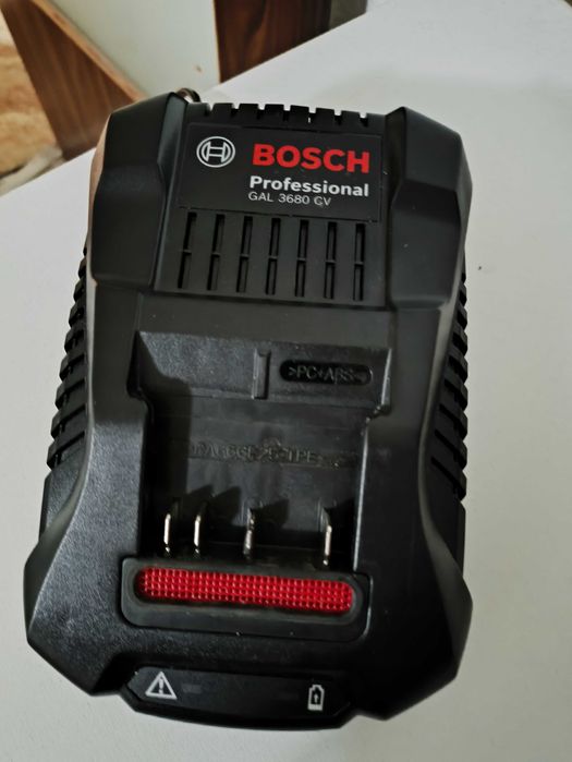 Incarcator Bosch GAL 3680 CV