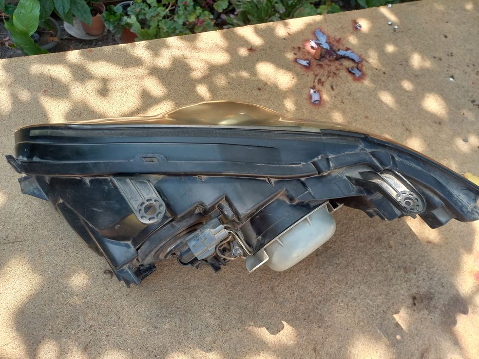 Продам фару субару BL