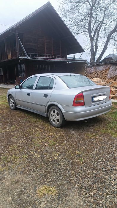 Asina Opel Astra