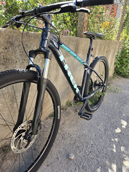 Trek Marlin 6 29 цола 1х10 Deore Shimano L размер Хидравлични дискови спирачки Регулируема вилка Алуминиев