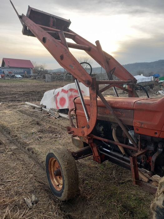 Încărcător tractor 640