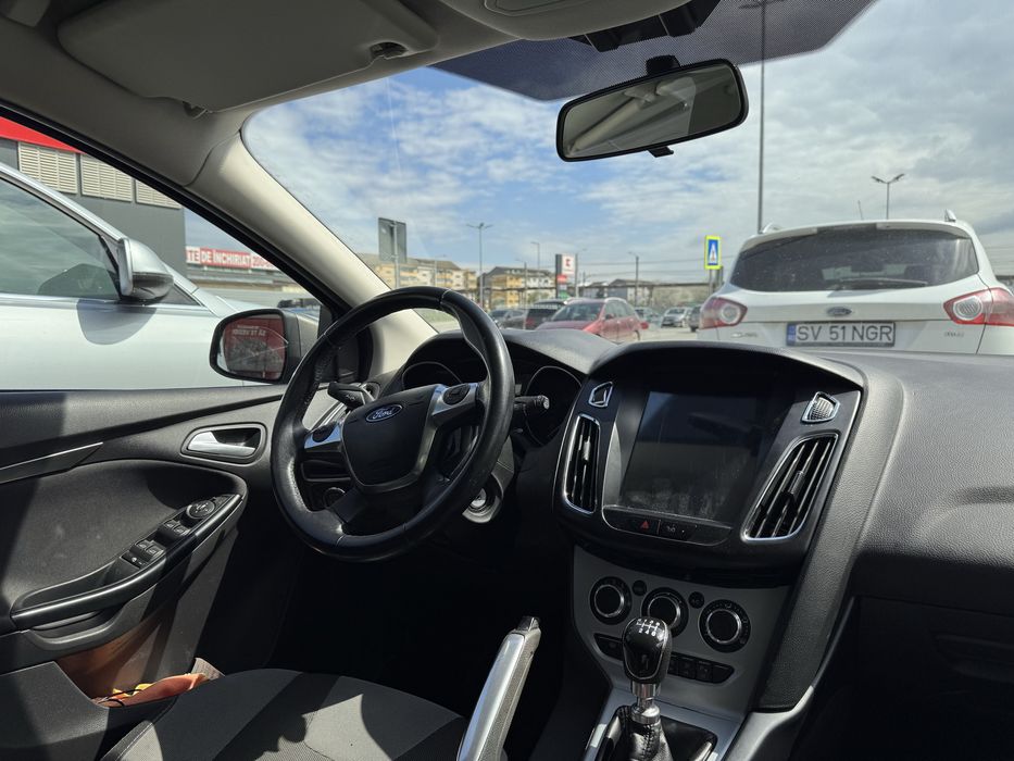 FORD Focus 2012 — imagine 38