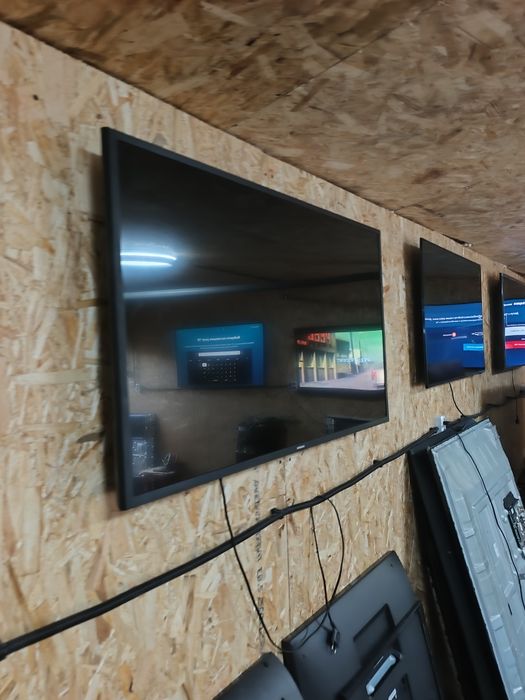 Продам смарт телевизор Самсунг 109 см оригинал