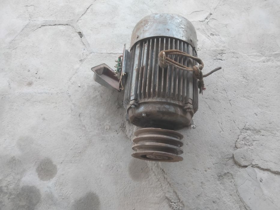 Продам электродвигатель