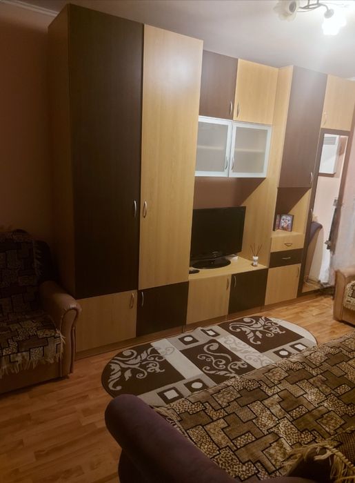 Inchiriez garsoniera