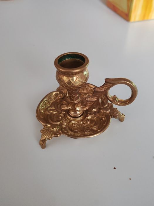 Suport din alamă pentru lumânare