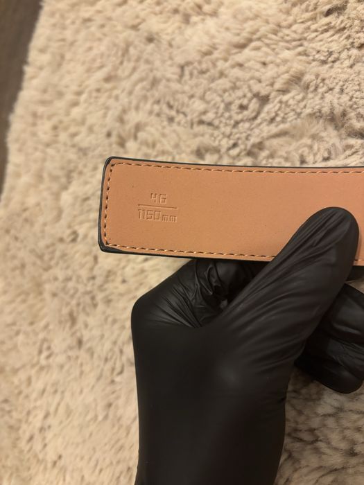 curea lv neagra noua